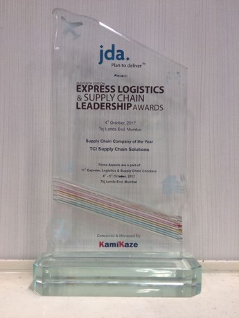 Award: Supply Chain Company of the Year to TCI Supply Chain Solutions (glass trophy)